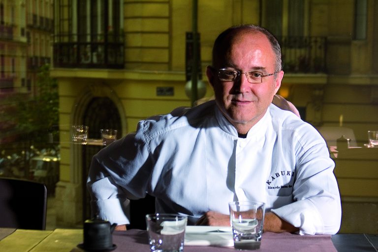 Crónicas del confín. Ricardo Sanz: “Yo hago cocina española” (2012) Ricardo Sanz. Kabuki. Madrid.