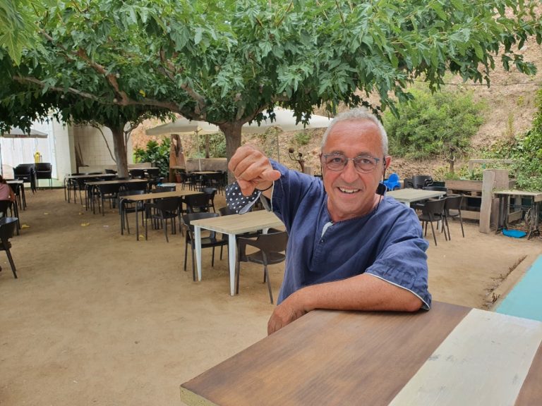 Golpe de estado, el «hot spot» informal de L’Ametlla de Mar Siggi Soler. Golpe de Estado. L'Ametlla de Mar. Foto: Xavier Agulló.