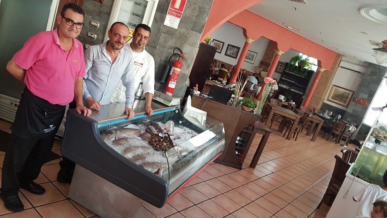 Degustando Canarias: El Templete (Tenerife, 2017) Los hermanos Barrera y Javier Darias. El Templete. El Médano. Tenerife. Fotos: Xavier Agulló.