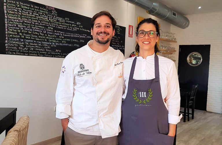 Gastrobar AIE (Tenerife, 2018) Omar y Virginia. Gastrobar AIE. El sauzal. Tenerife. Foto: Xavier Agulló.