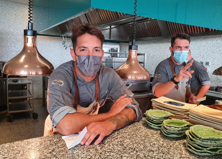 San Hô (Tenerife), colores vertiginosos Adrián Bosch y Eduardo Domínguez. Restaurante San Hô. Hotel Royal Hideaway Corales. Tenerife. Islas Canarias. Foto: Xavier Agulló.