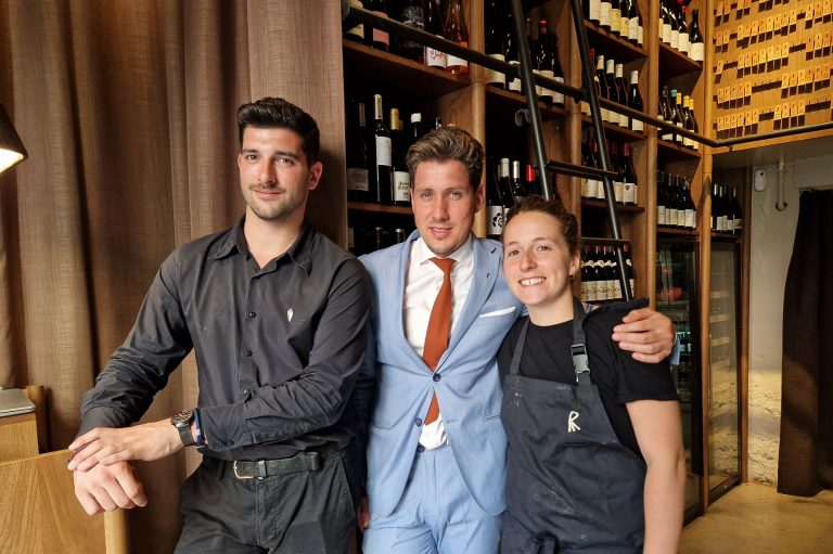 Normal (Girona), el exultante oxímoron de los Roca Joel Casina, Joaquín Cufré y Eli Nolla. Restaurante Normal. Girona. Foto: Xavier Agulló.